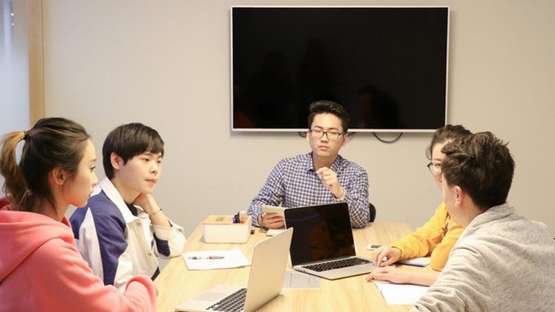 科技公司合伙人股权比例定制的三大关键考量**